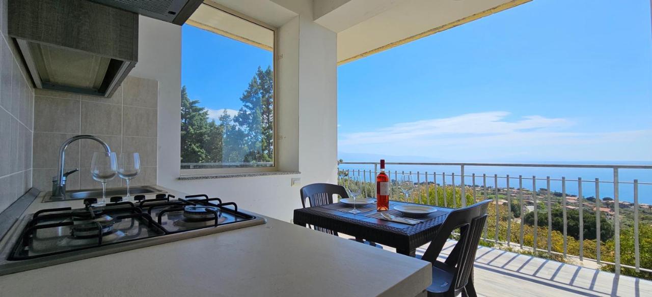 Naturamare Apartments - Piscina Idromassaggio Con Vista Mare Aperta Fino Alle Ore 22-00 Капо-Ватикано Екстер'єр фото
