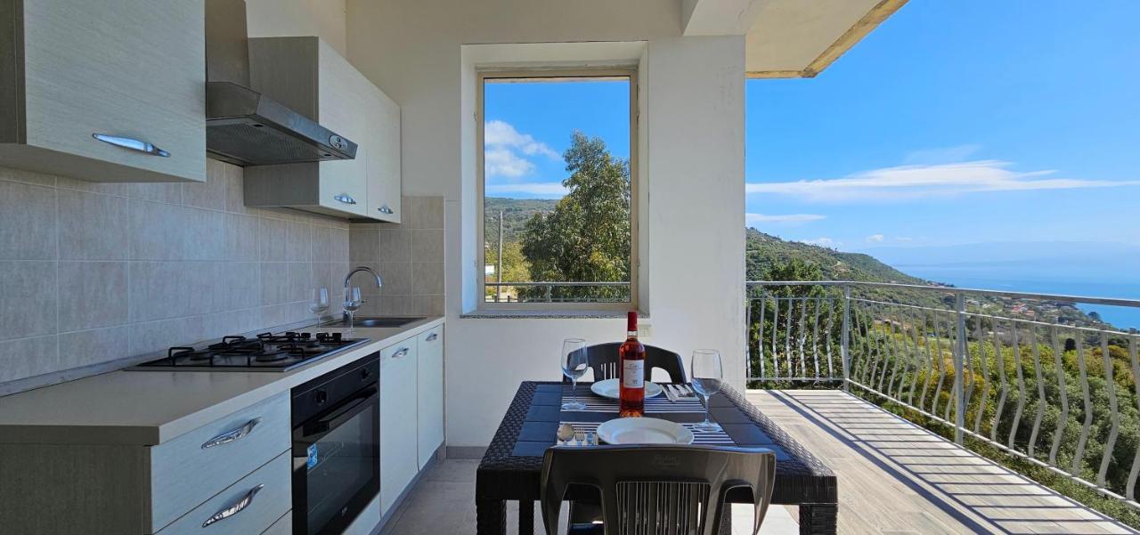 Naturamare Apartments - Piscina Idromassaggio Con Vista Mare Aperta Fino Alle Ore 22-00 Капо-Ватикано Екстер'єр фото
