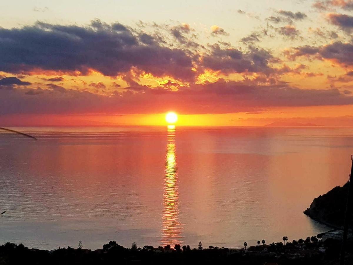 Naturamare Apartments - Piscina Idromassaggio Con Vista Mare Aperta Fino Alle Ore 22-00 Капо-Ватикано Екстер'єр фото
